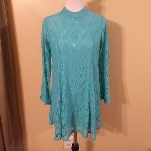 Peach Love CA aqua lace dress sz large *D6